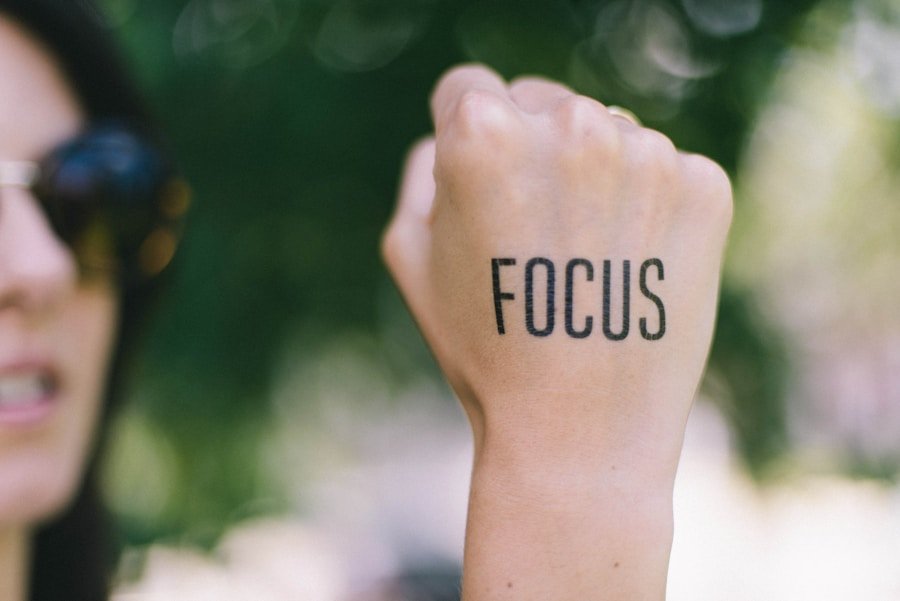Photo "10 Motivation Hacks to Crush Your Goals Today"